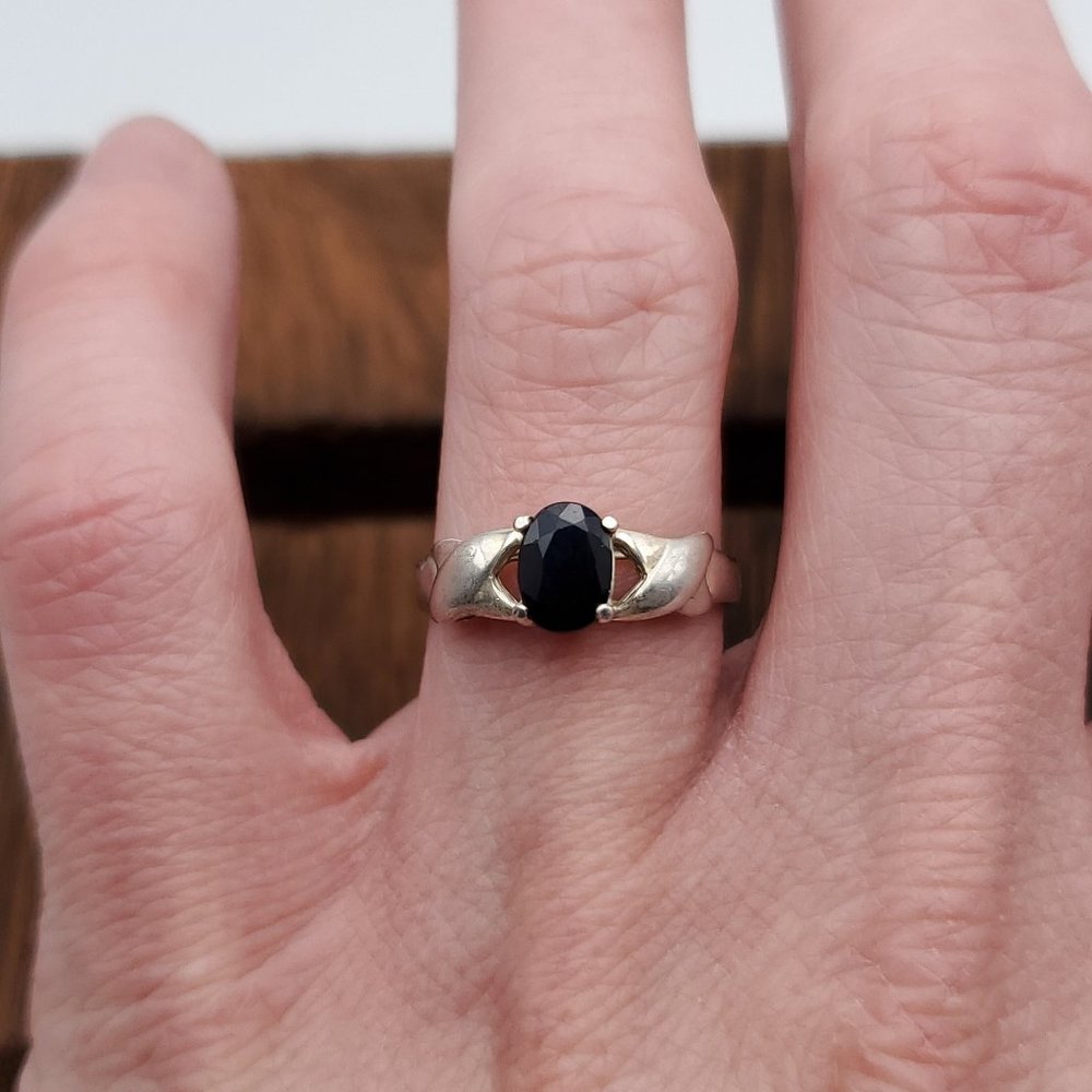 Size 7 925 Sterling Silver Oval Dark Rough Sapphire Tarnished Ring